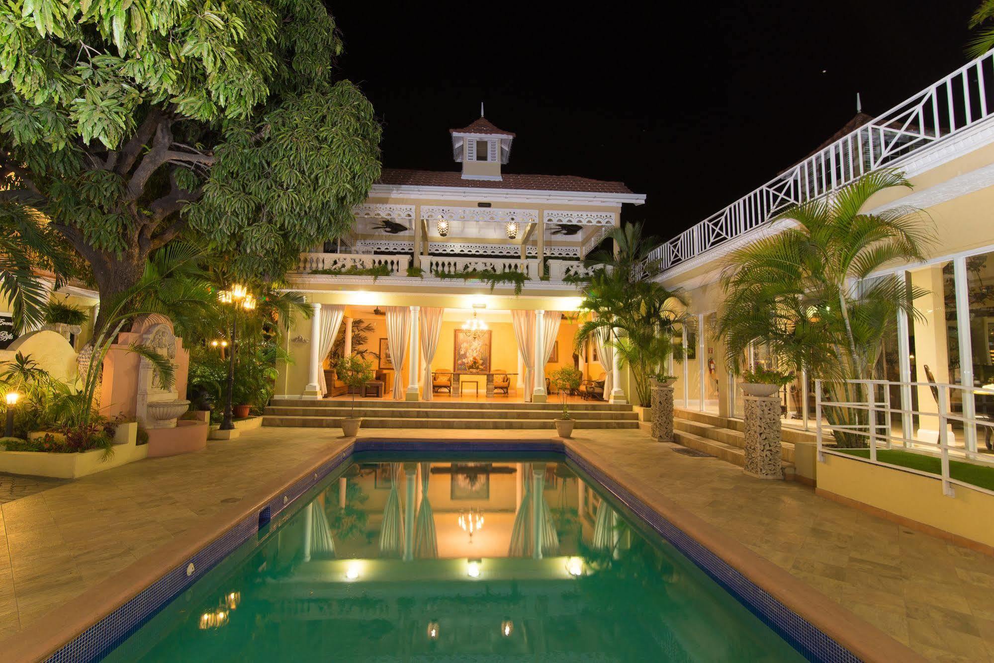 Eden Gardens Wellness Resort & Spa Kingston Buitenkant foto