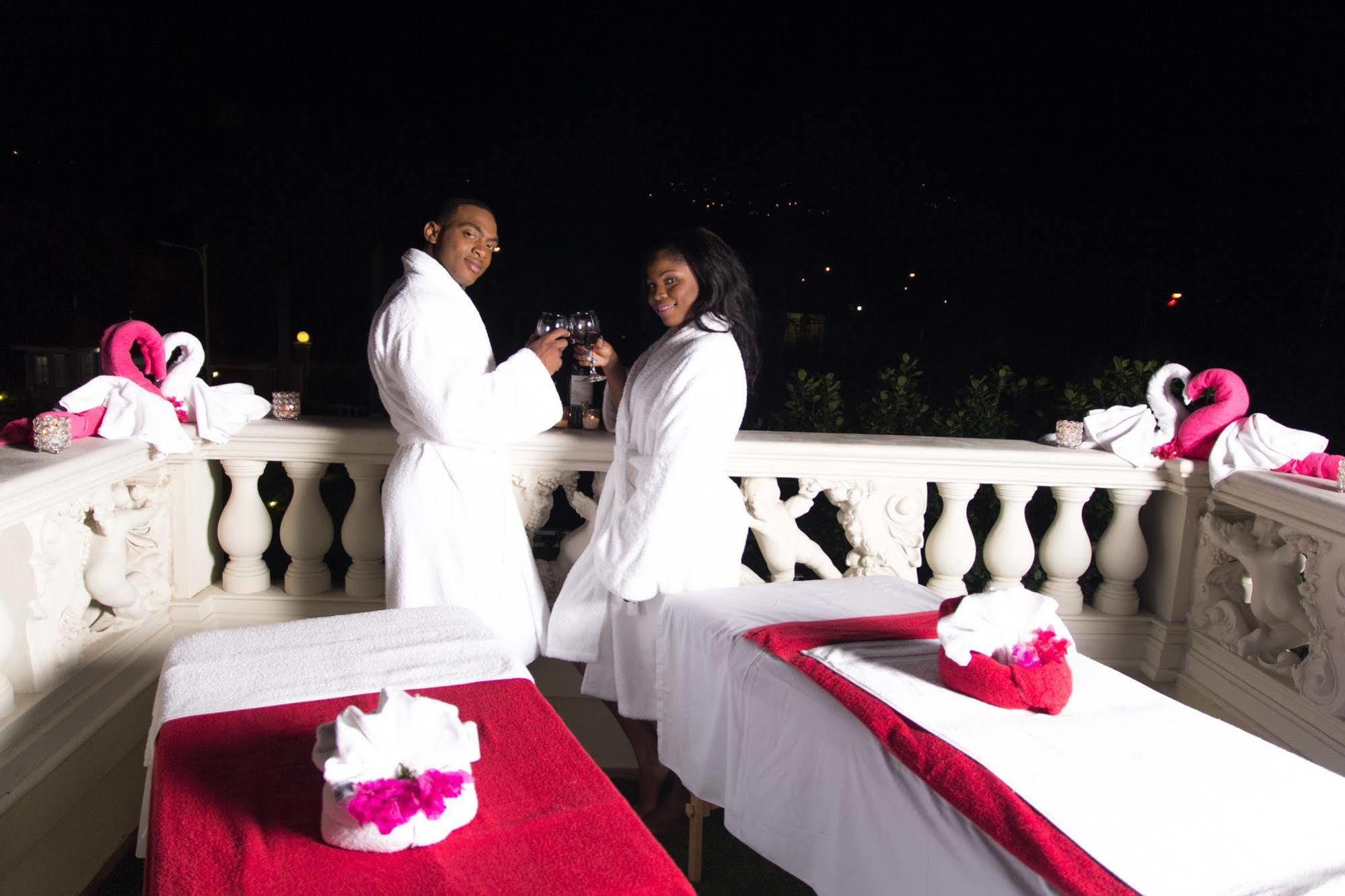 Eden Gardens Wellness Resort & Spa Kingston Buitenkant foto