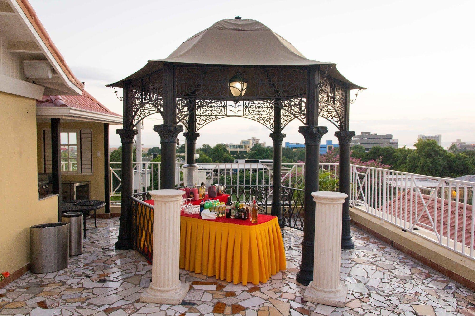 Eden Gardens Wellness Resort & Spa Kingston Buitenkant foto